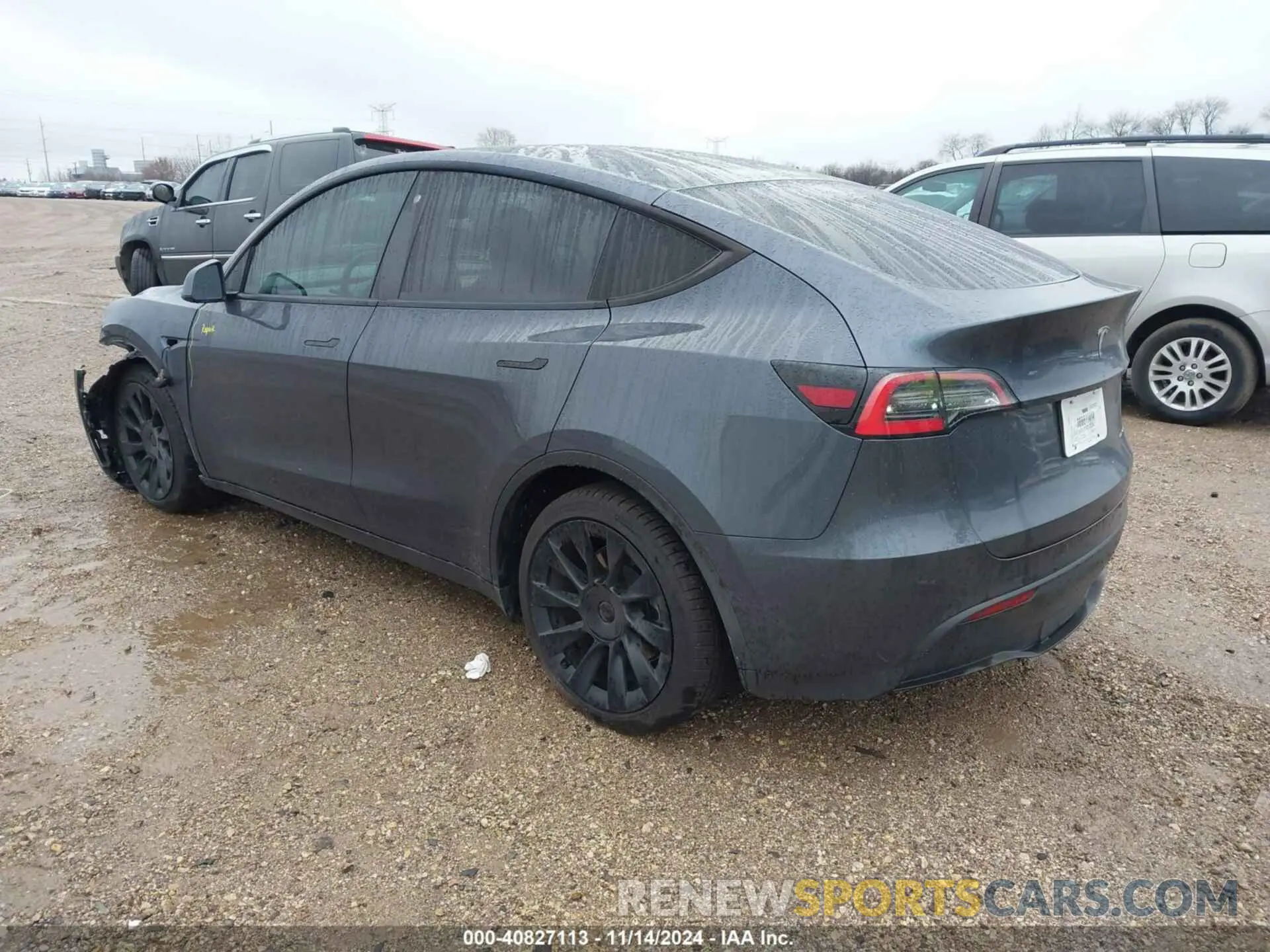 3 Photograph of a damaged car 5YJYGDEE0MF060331 TESLA MODEL Y 2021
