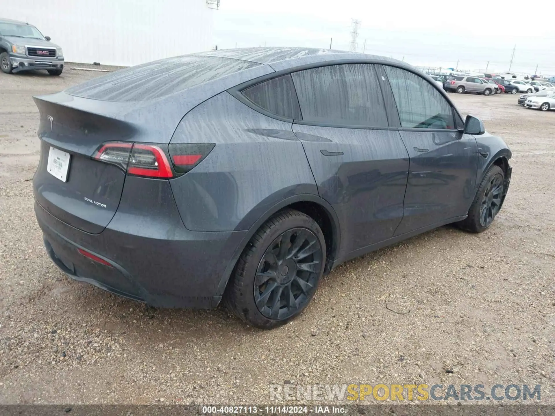 4 Photograph of a damaged car 5YJYGDEE0MF060331 TESLA MODEL Y 2021