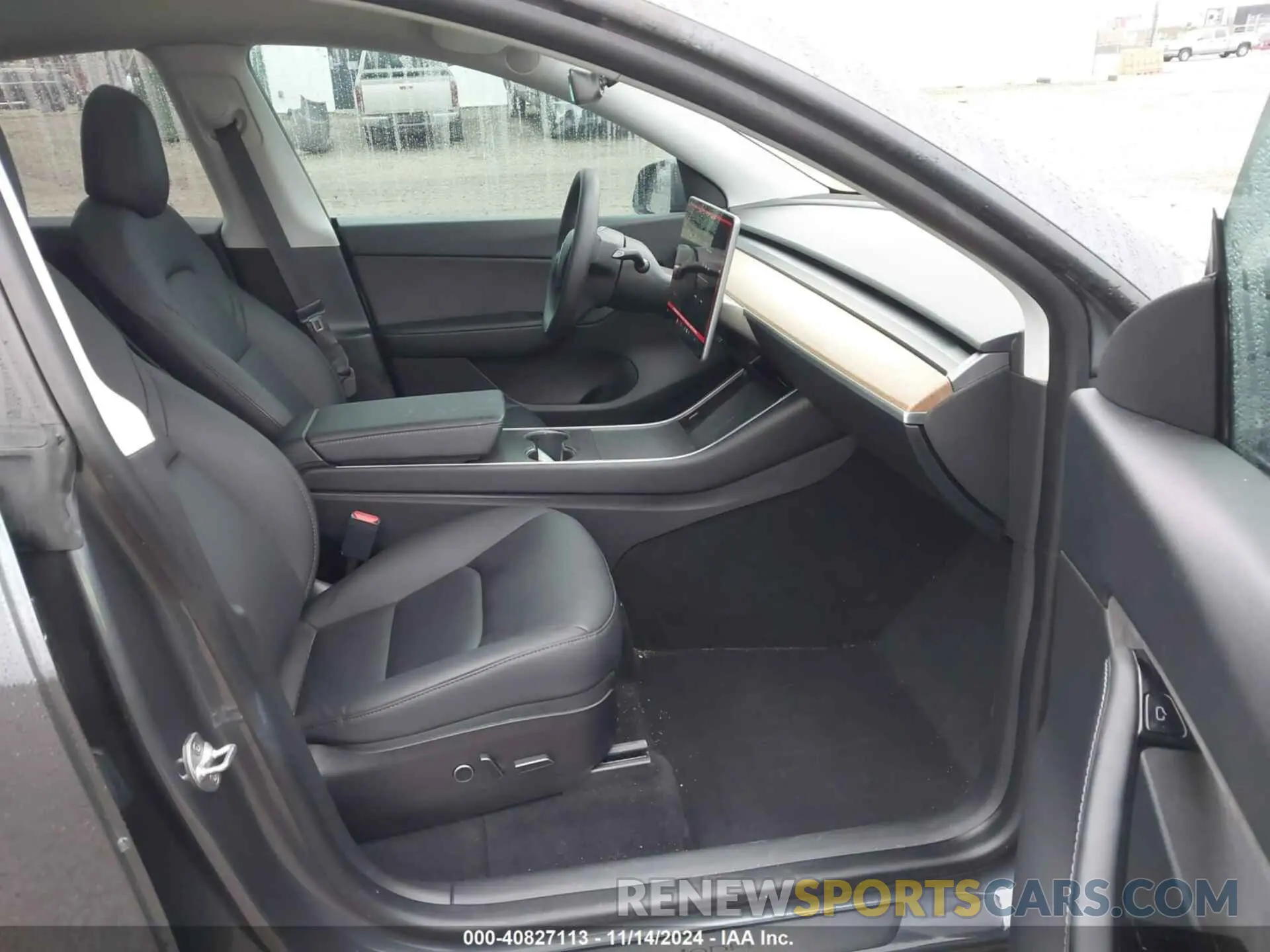 5 Photograph of a damaged car 5YJYGDEE0MF060331 TESLA MODEL Y 2021