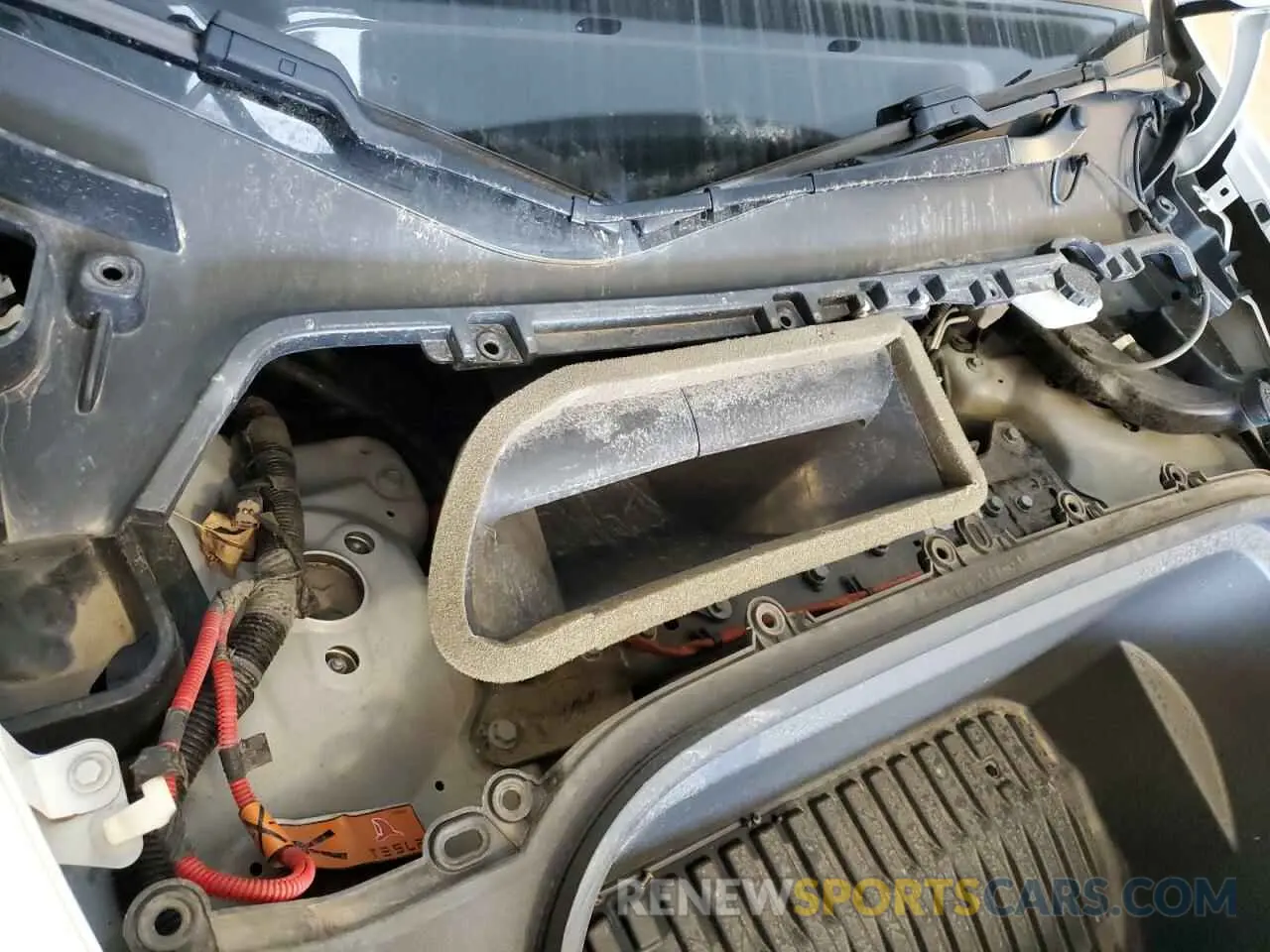 11 Photograph of a damaged car 5YJYGDEE0MF061351 TESLA MODEL Y 2021