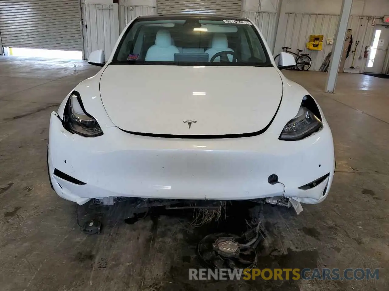 5 Photograph of a damaged car 5YJYGDEE0MF061351 TESLA MODEL Y 2021