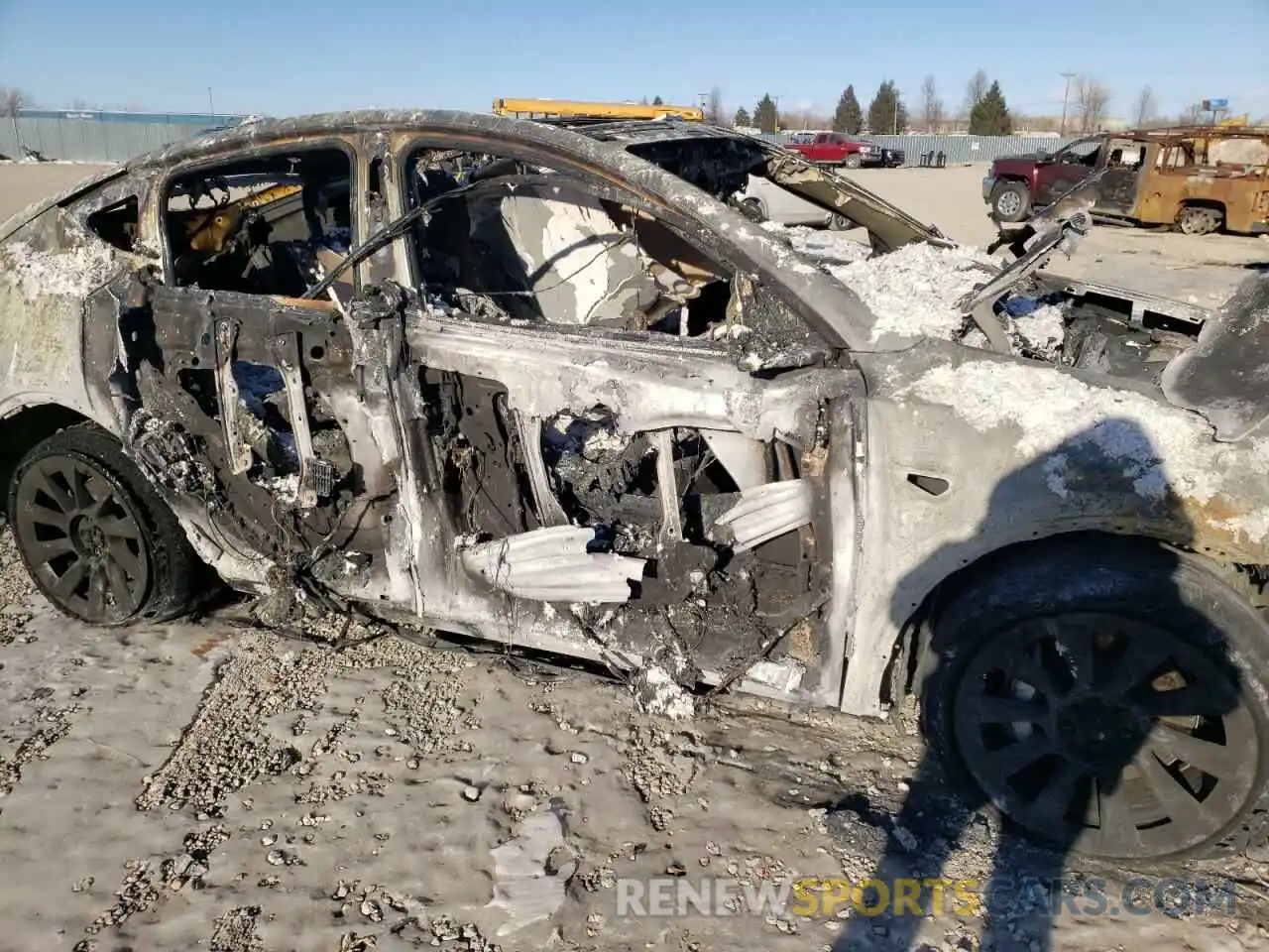 9 Photograph of a damaged car 5YJYGDEE0MF065822 TESLA MODEL Y 2021