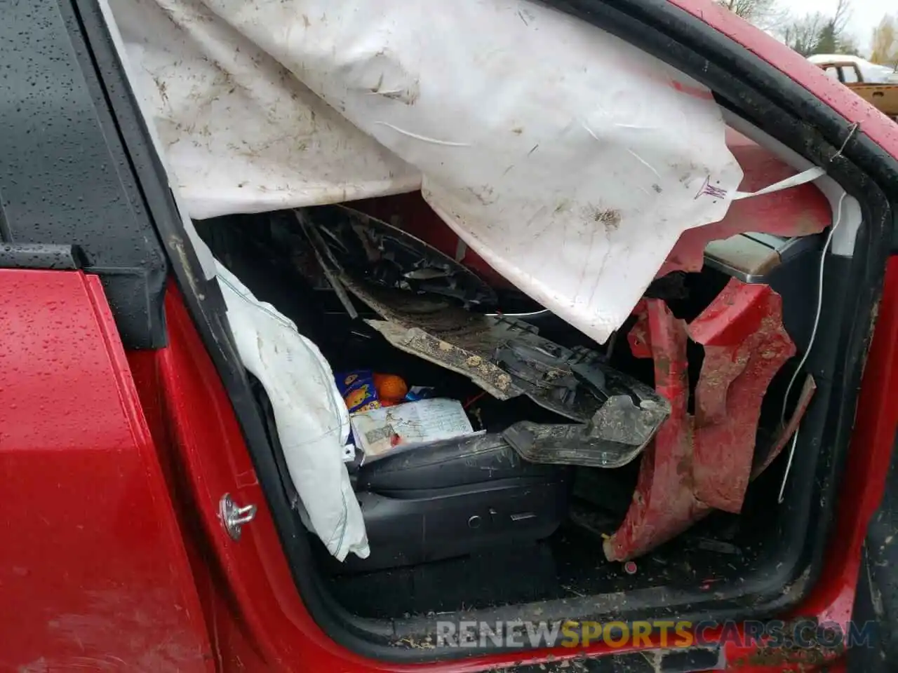 5 Photograph of a damaged car 5YJYGDEE0MF066632 TESLA MODEL Y 2021