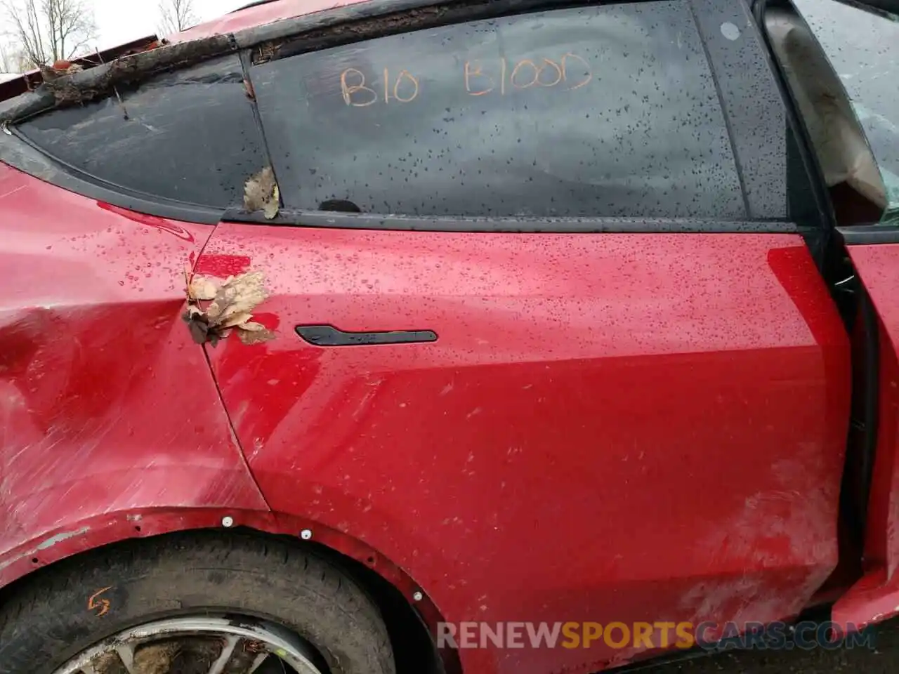 6 Photograph of a damaged car 5YJYGDEE0MF066632 TESLA MODEL Y 2021