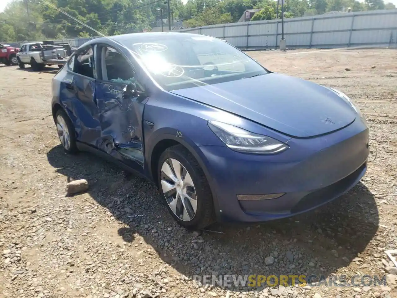 1 Photograph of a damaged car 5YJYGDEE0MF068865 TESLA MODEL Y 2021