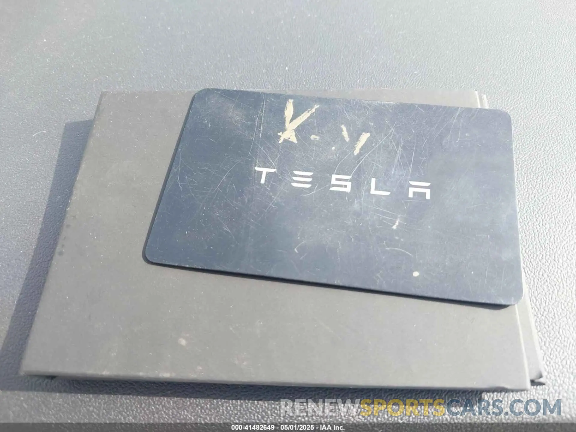 11 Photograph of a damaged car 5YJYGDEE0MF069451 TESLA MODEL Y 2021