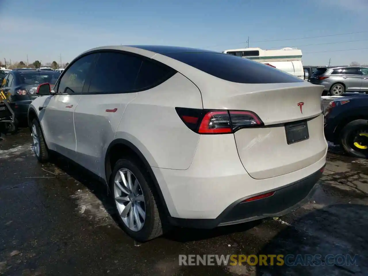 3 Photograph of a damaged car 5YJYGDEE0MF076545 TESLA MODEL Y 2021