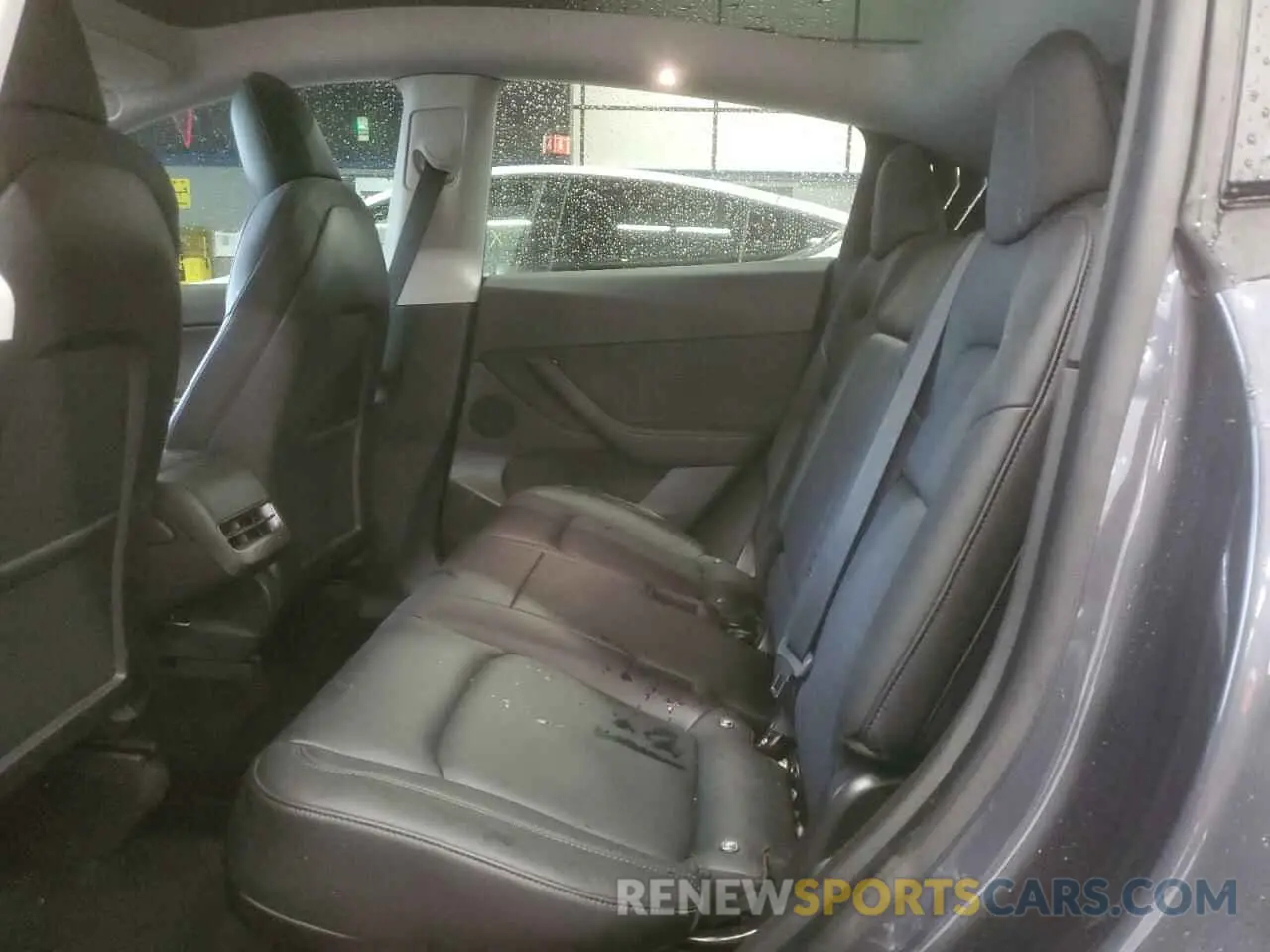 11 Photograph of a damaged car 5YJYGDEE0MF076660 TESLA MODEL Y 2021