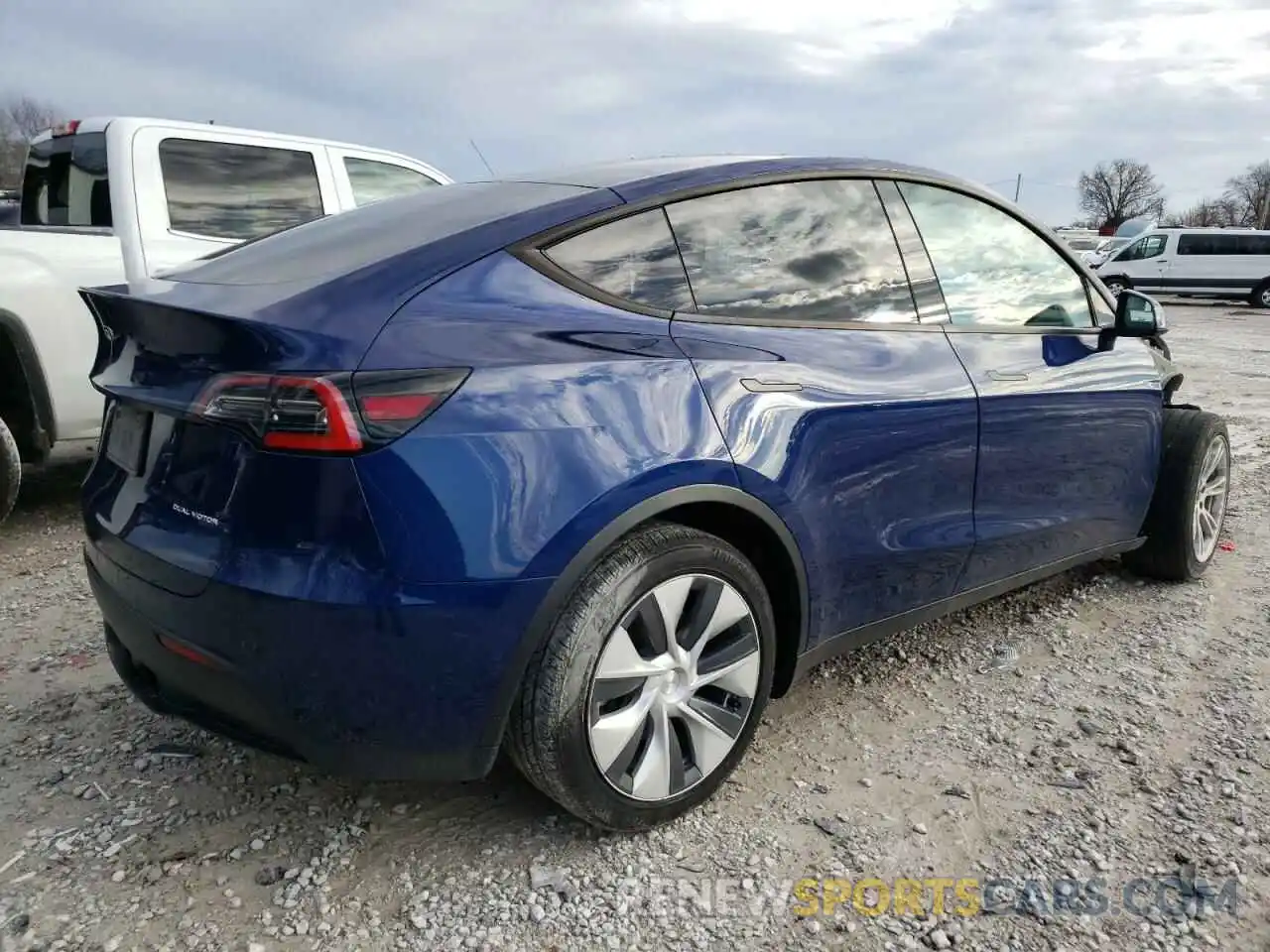 3 Photograph of a damaged car 5YJYGDEE0MF077484 TESLA MODEL Y 2021