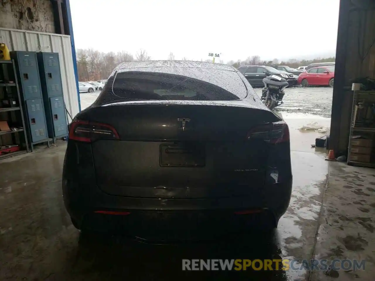 6 Photograph of a damaged car 5YJYGDEE0MF080286 TESLA MODEL Y 2021