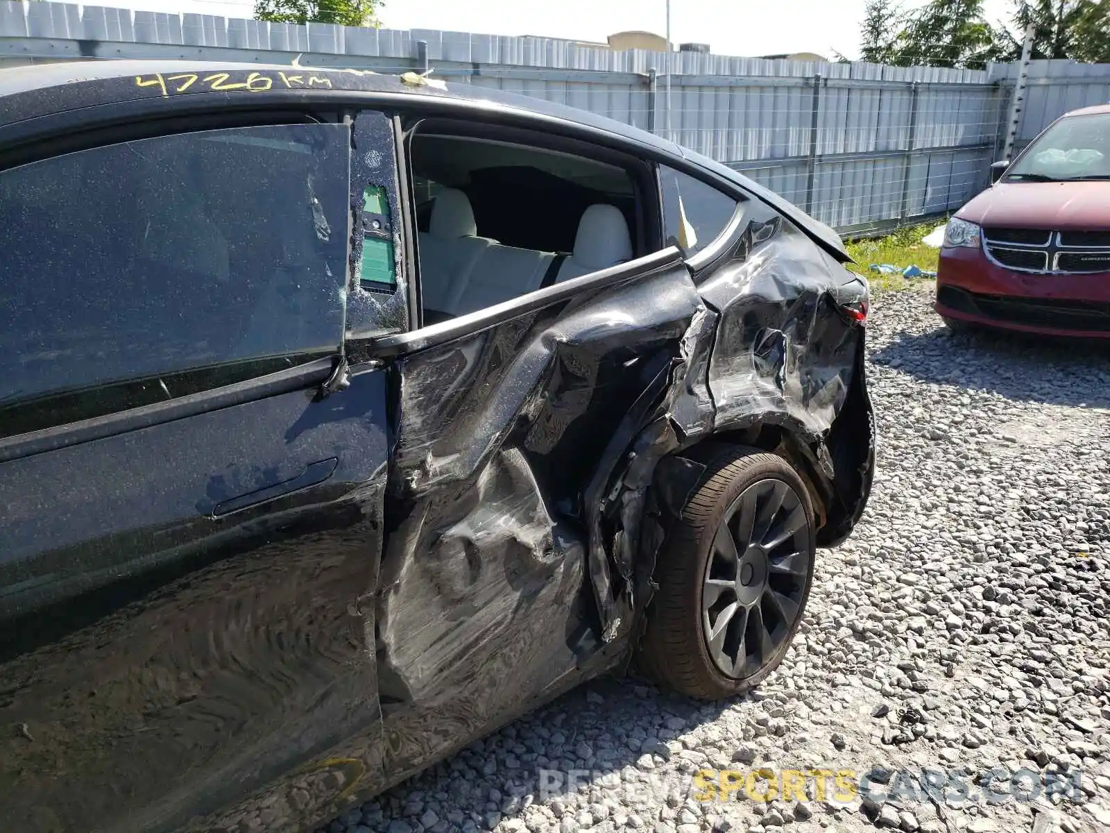 9 Photograph of a damaged car 5YJYGDEE0MF081177 TESLA MODEL Y 2021