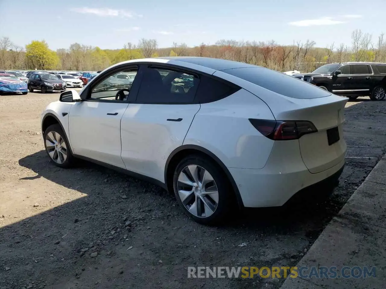 2 Photograph of a damaged car 5YJYGDEE0MF083558 TESLA MODEL Y 2021