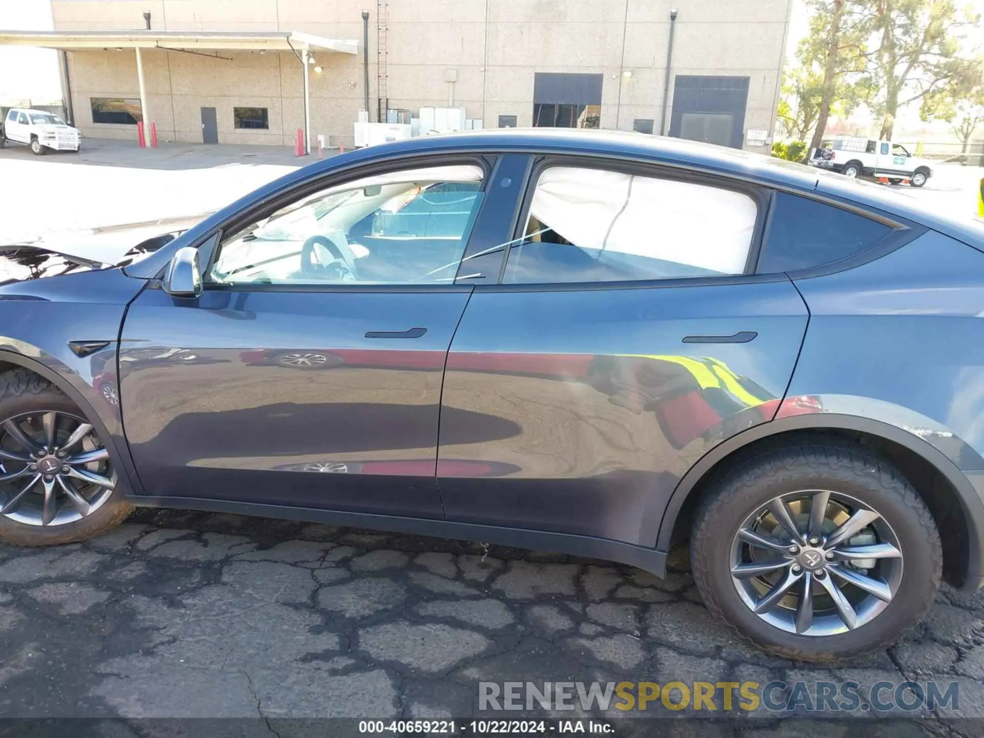 15 Photograph of a damaged car 5YJYGDEE0MF084144 TESLA MODEL Y 2021