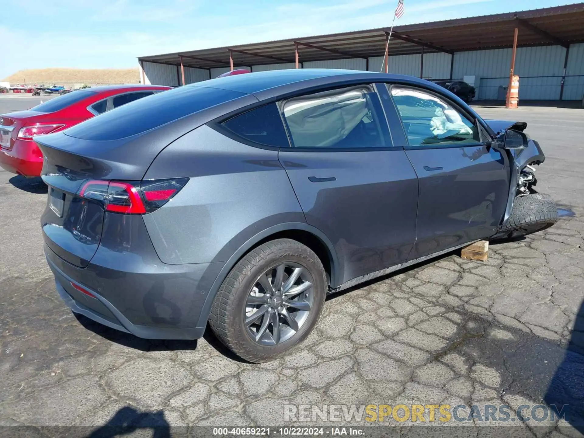 4 Photograph of a damaged car 5YJYGDEE0MF084144 TESLA MODEL Y 2021