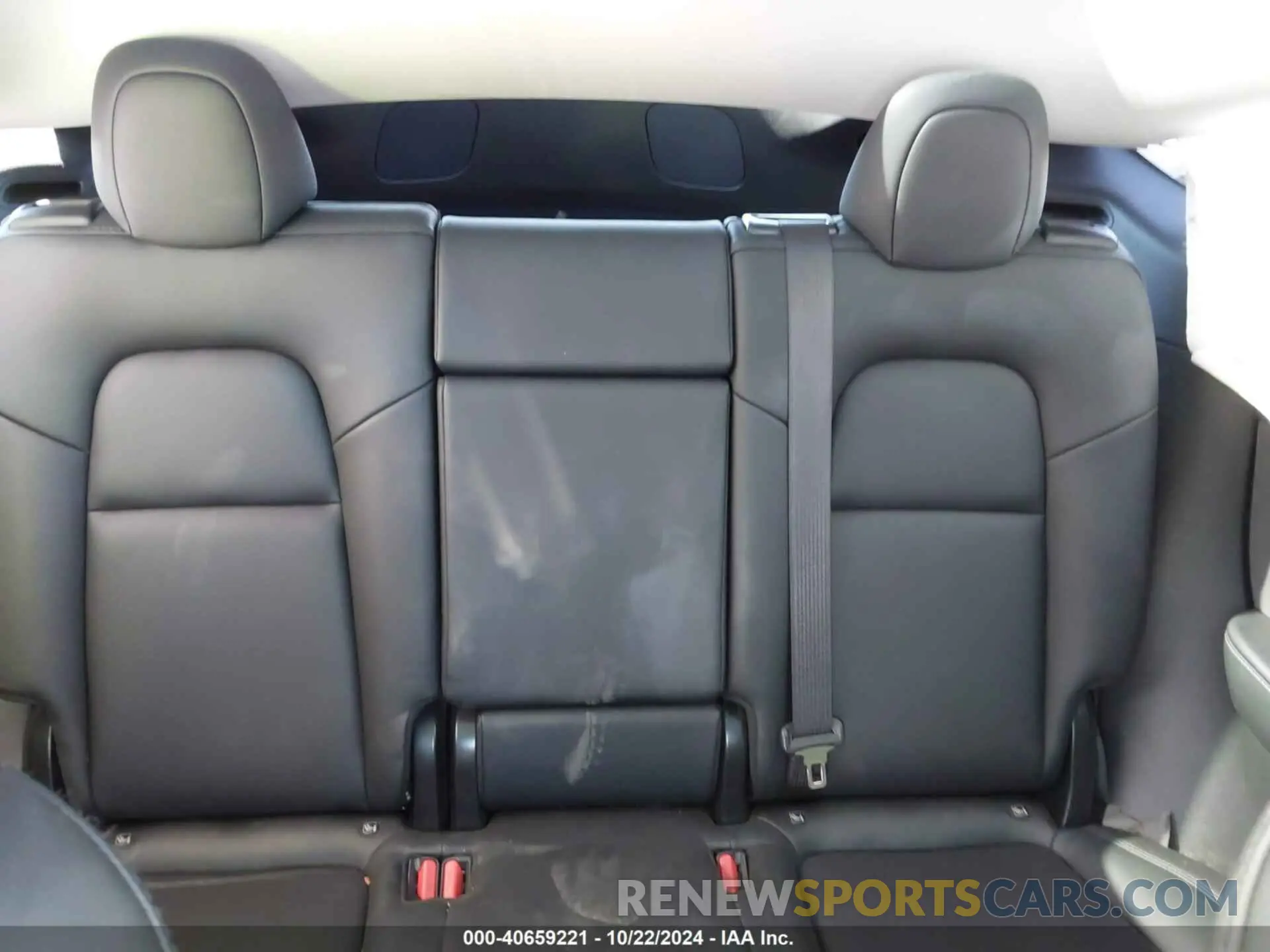 8 Photograph of a damaged car 5YJYGDEE0MF084144 TESLA MODEL Y 2021