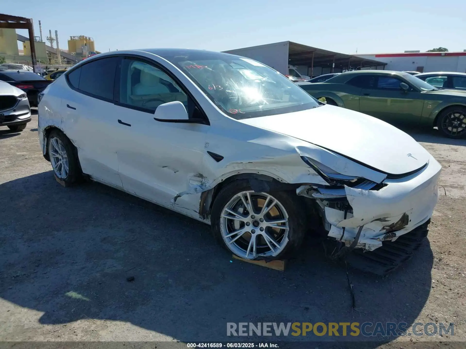 1 Photograph of a damaged car 5YJYGDEE0MF093409 TESLA MODEL Y 2021