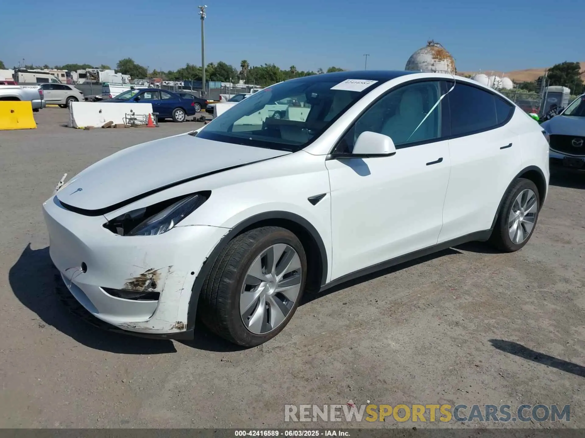 2 Photograph of a damaged car 5YJYGDEE0MF093409 TESLA MODEL Y 2021
