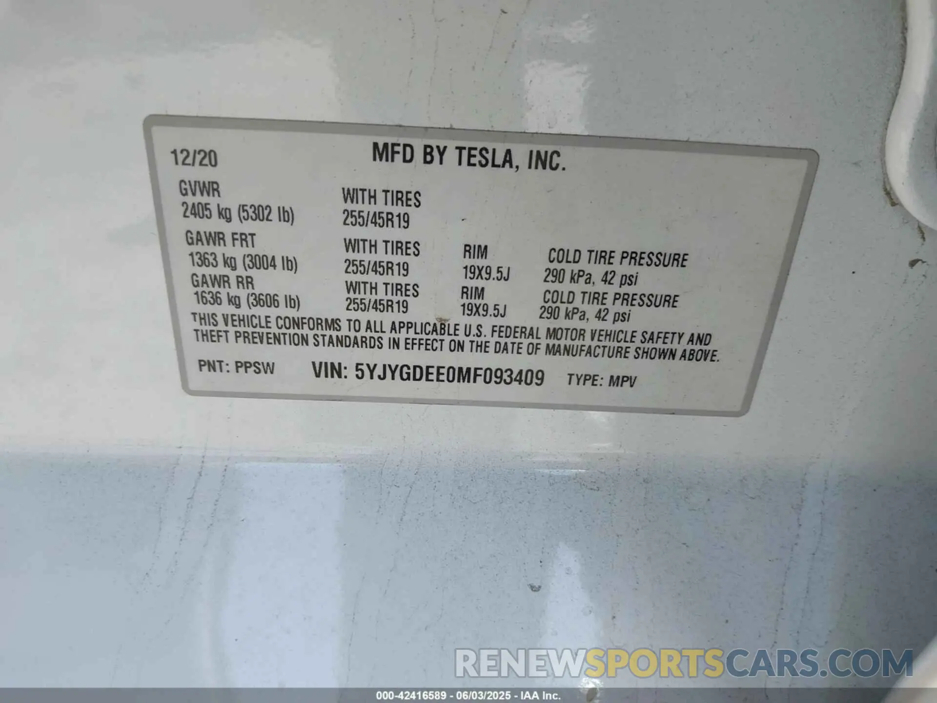 9 Photograph of a damaged car 5YJYGDEE0MF093409 TESLA MODEL Y 2021
