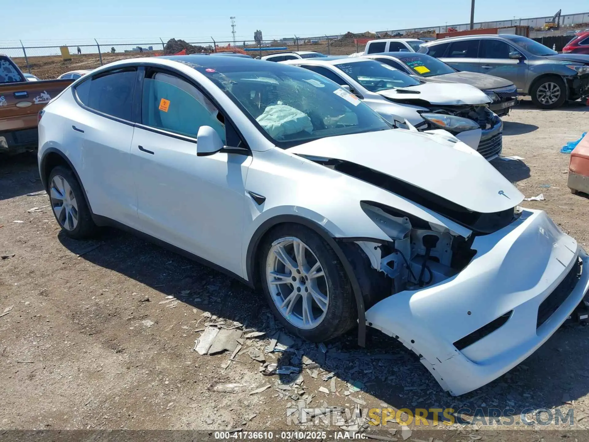 11 Photograph of a damaged car 5YJYGDEE0MF106255 TESLA MODEL Y 2021