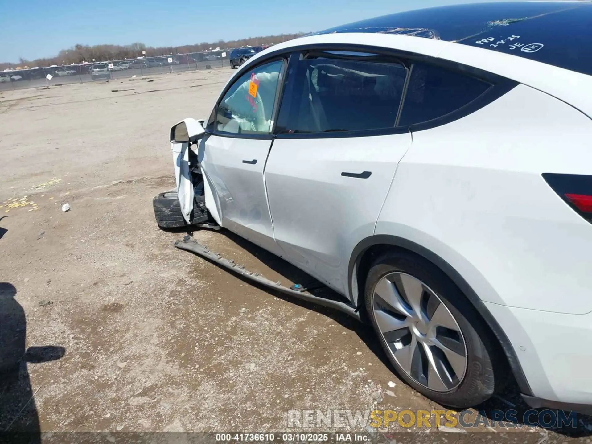 12 Photograph of a damaged car 5YJYGDEE0MF106255 TESLA MODEL Y 2021