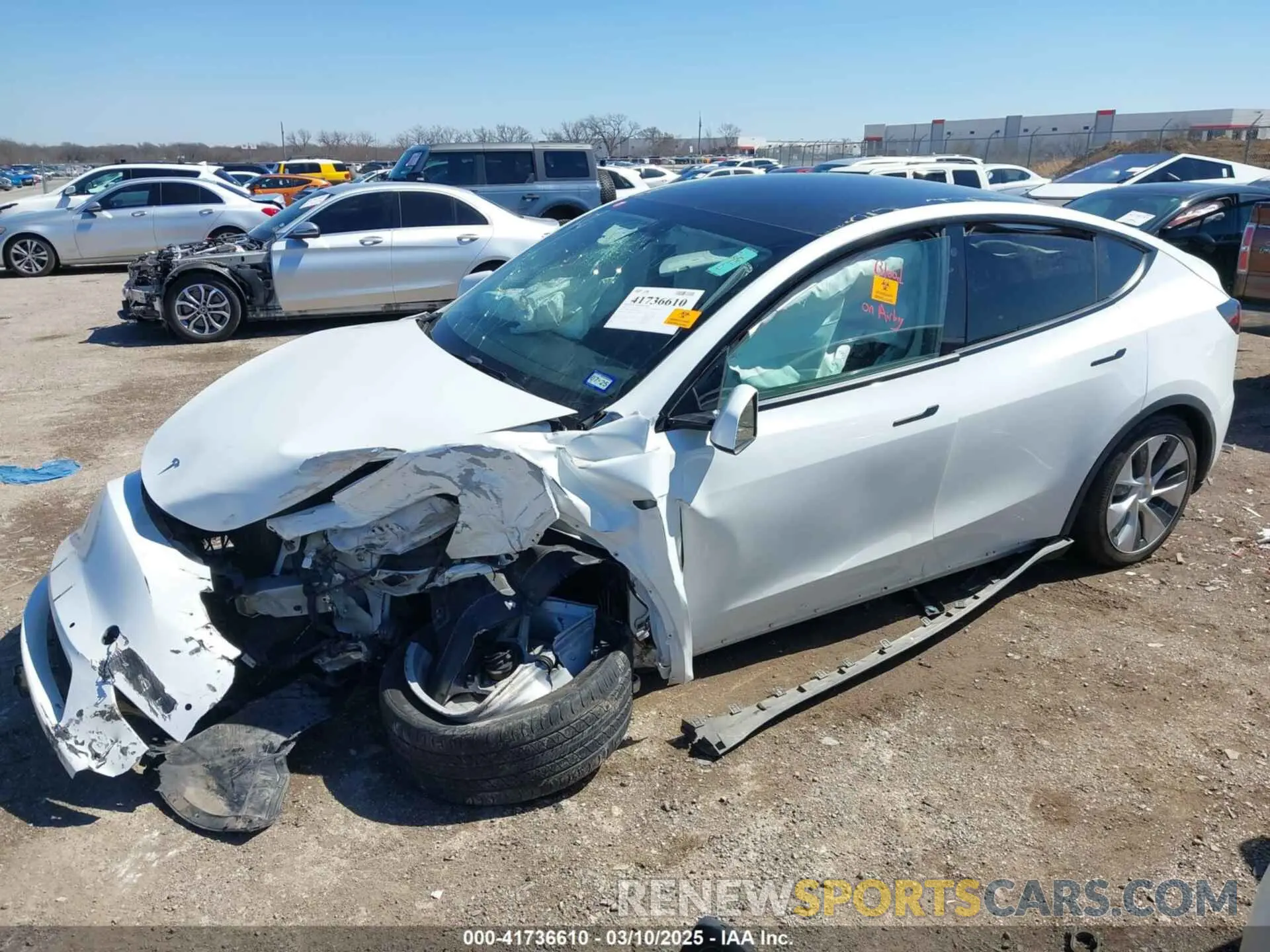 2 Photograph of a damaged car 5YJYGDEE0MF106255 TESLA MODEL Y 2021