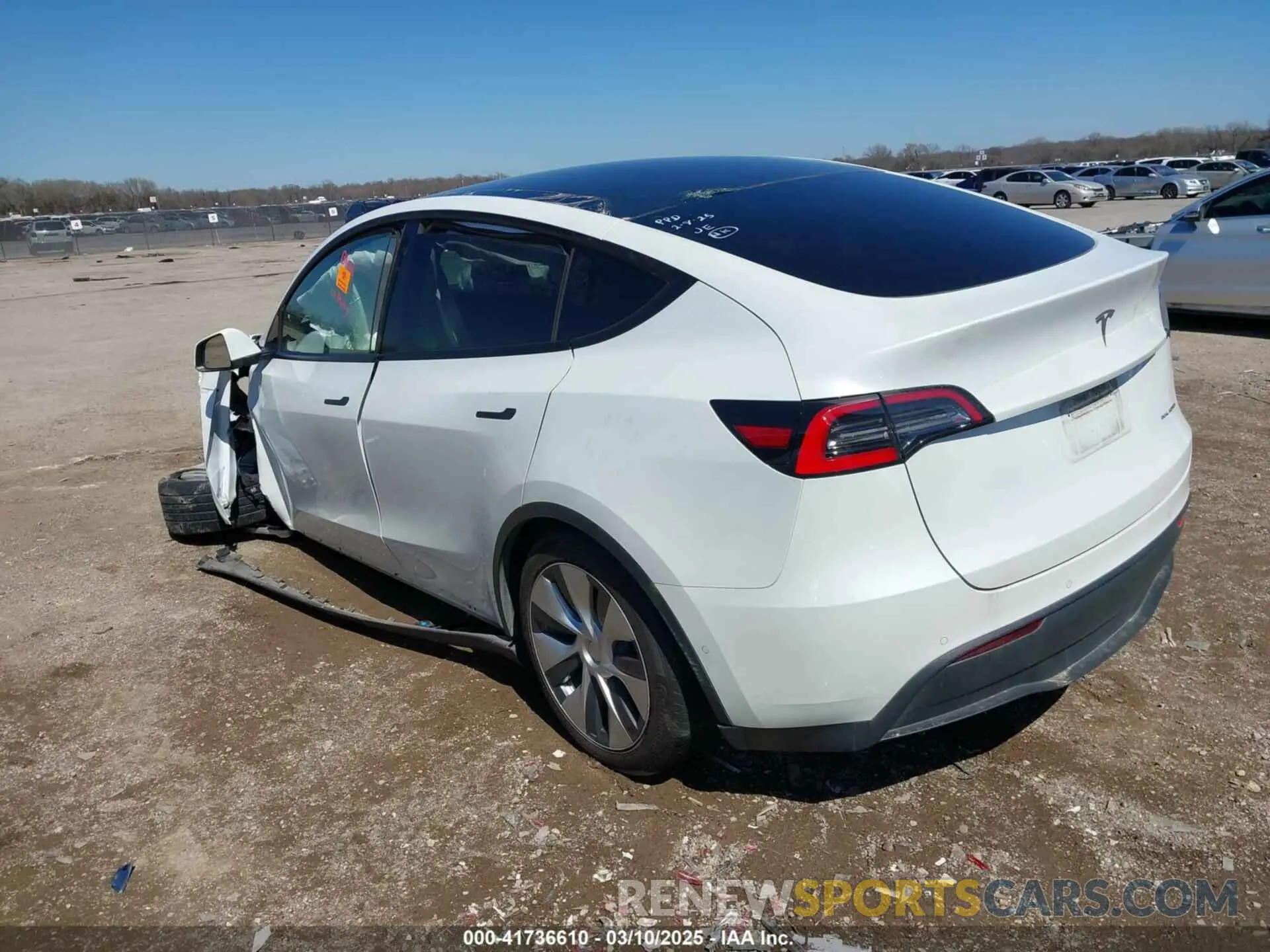 3 Photograph of a damaged car 5YJYGDEE0MF106255 TESLA MODEL Y 2021