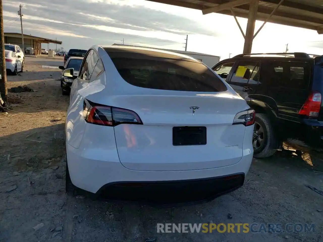 6 Photograph of a damaged car 5YJYGDEE0MF119149 TESLA MODEL Y 2021