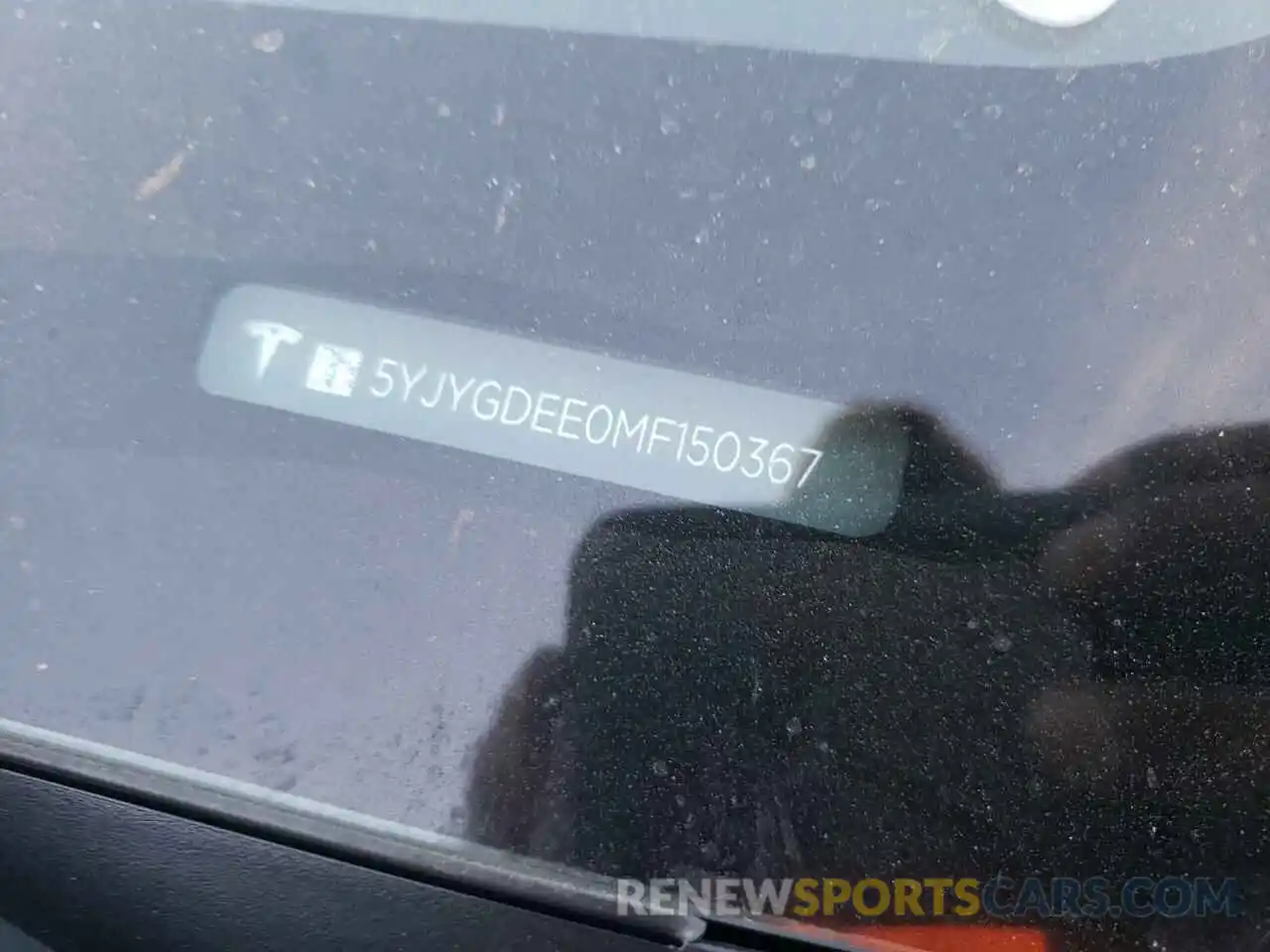 10 Photograph of a damaged car 5YJYGDEE0MF150367 TESLA MODEL Y 2021