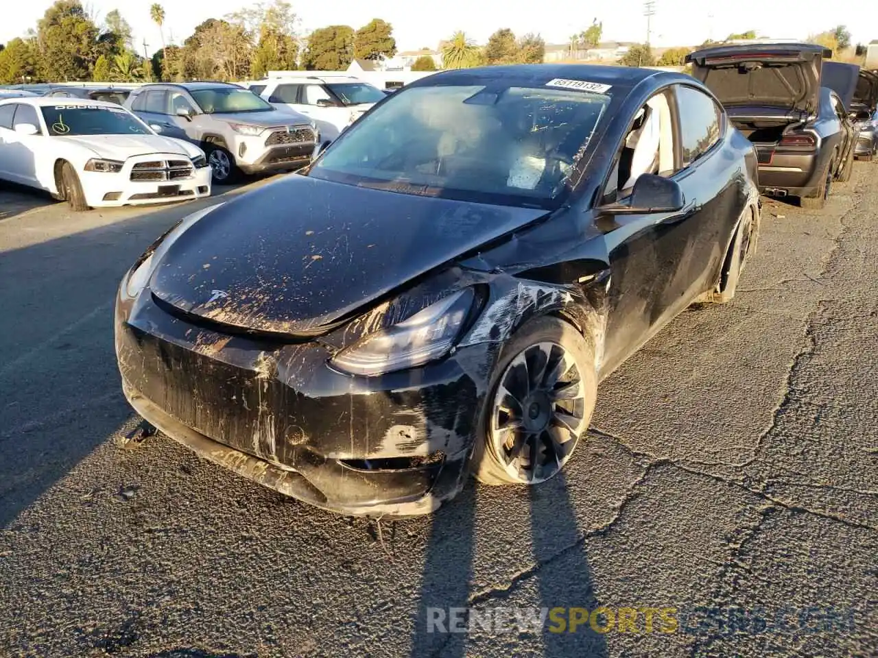 2 Photograph of a damaged car 5YJYGDEE0MF150367 TESLA MODEL Y 2021