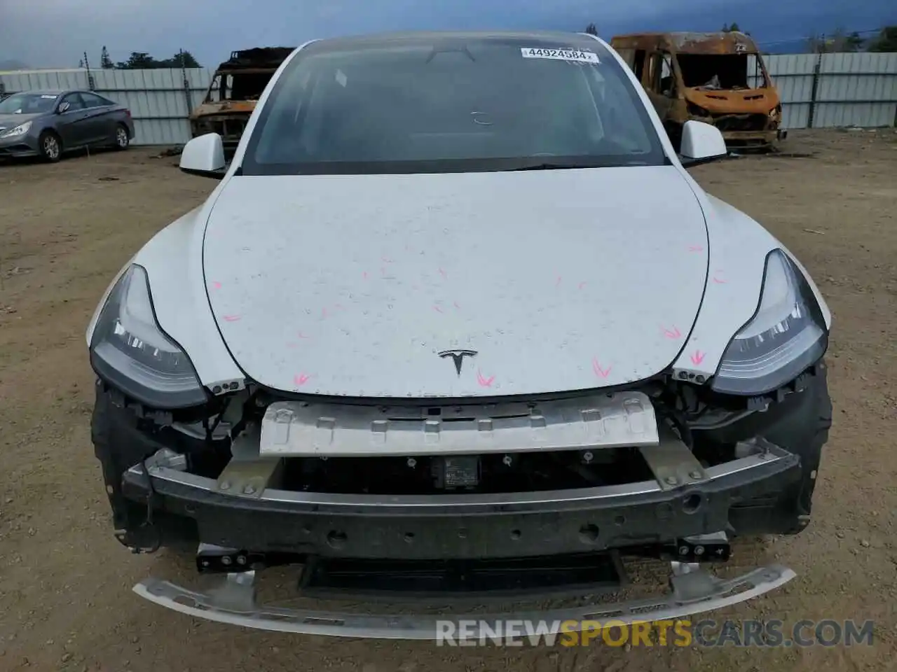 5 Photograph of a damaged car 5YJYGDEE0MF162101 TESLA MODEL Y 2021