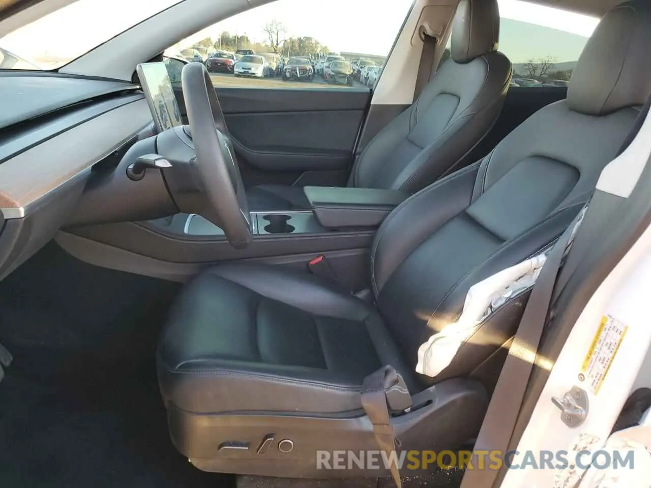 7 Photograph of a damaged car 5YJYGDEE0MF172725 TESLA MODEL Y 2021