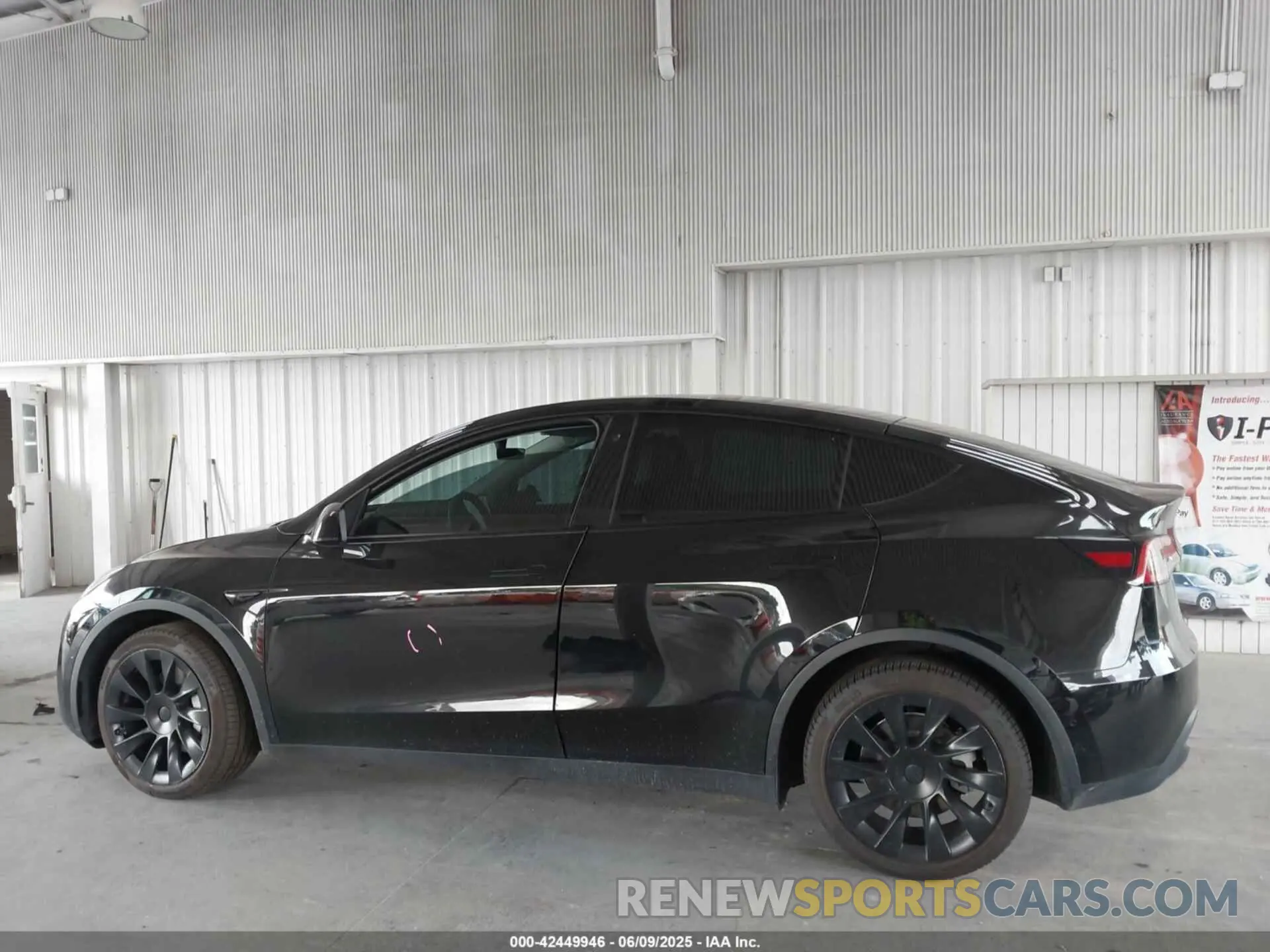 13 Photograph of a damaged car 5YJYGDEE0MF173101 TESLA MODEL Y 2021