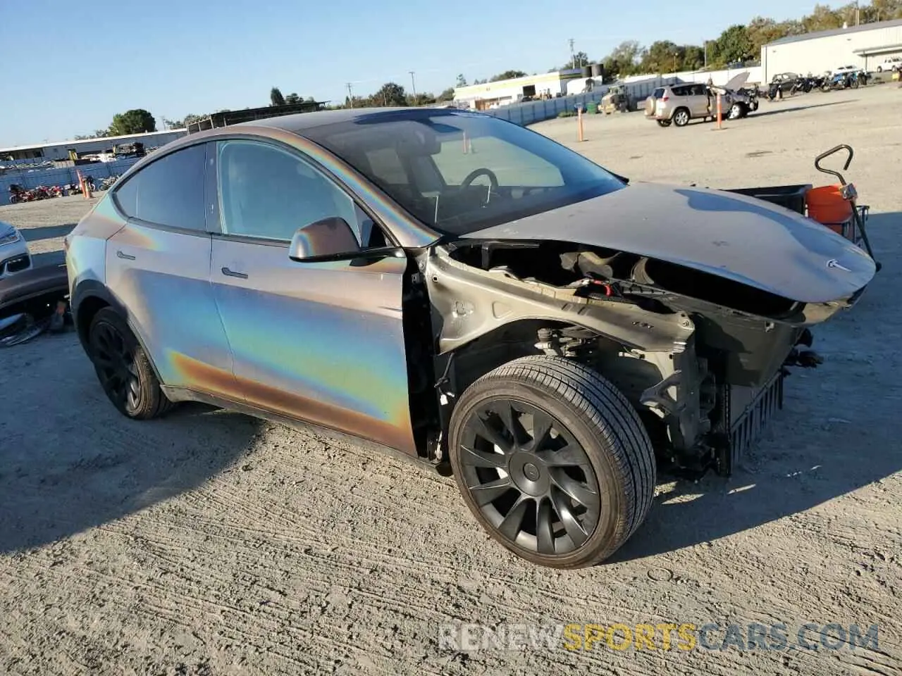 4 Photograph of a damaged car 5YJYGDEE0MF174328 TESLA MODEL Y 2021