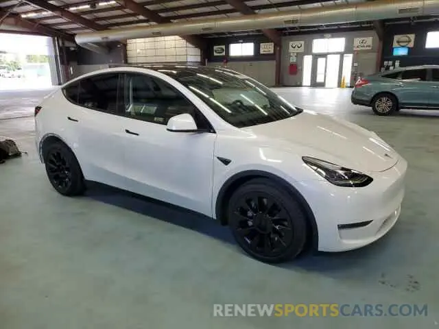 4 Photograph of a damaged car 5YJYGDEE0MF181876 TESLA MODEL Y 2021