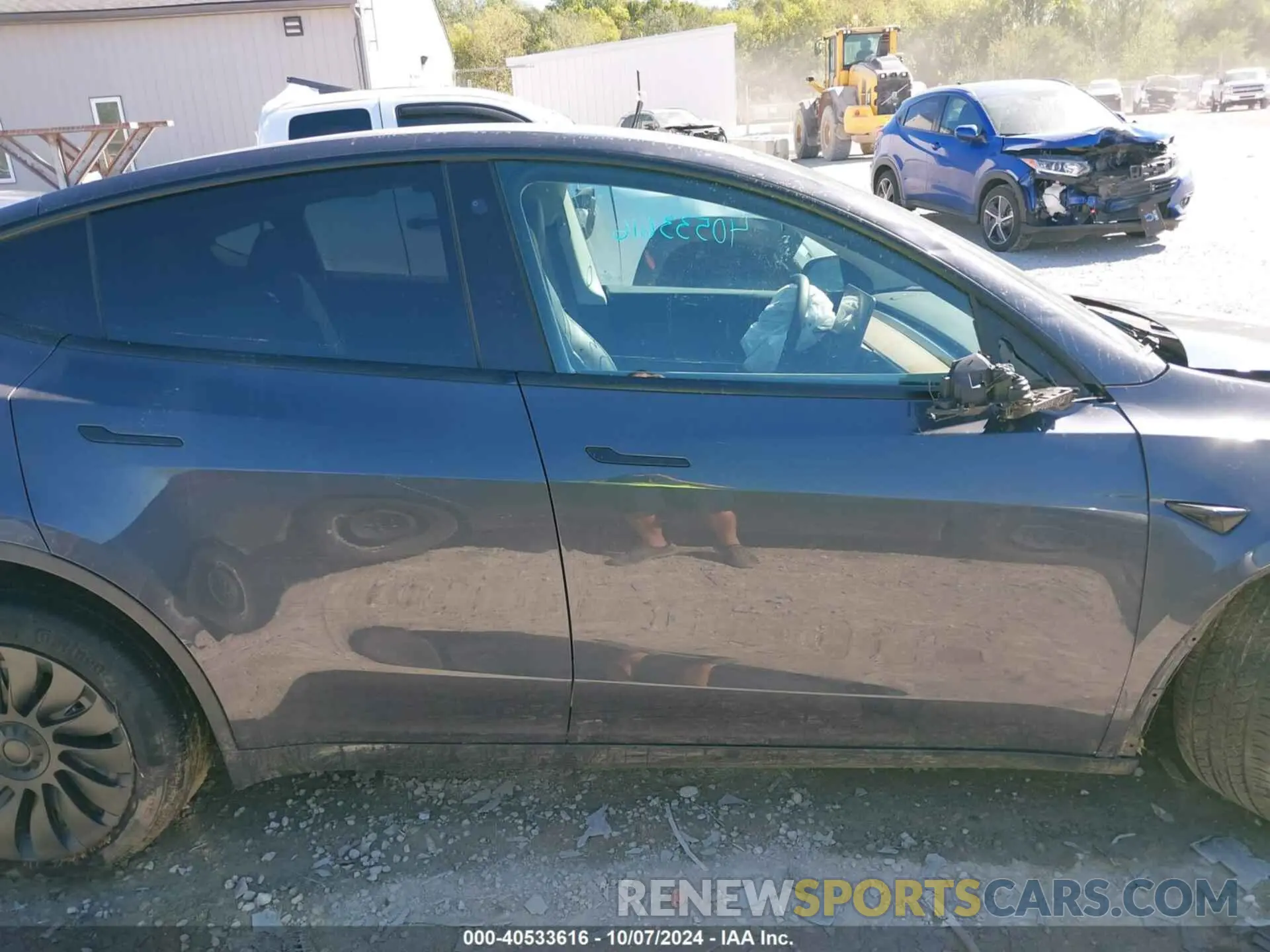 14 Photograph of a damaged car 5YJYGDEE0MF191243 TESLA MODEL Y 2021