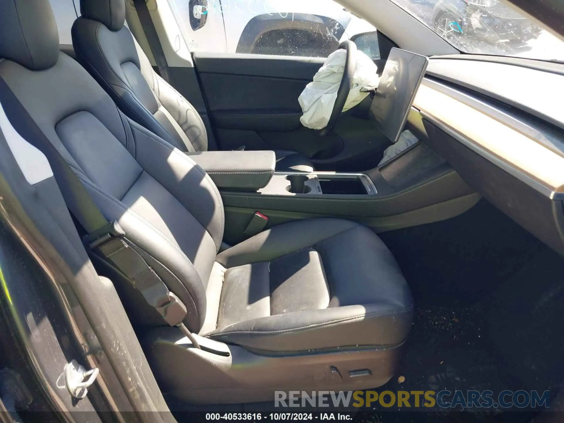 5 Photograph of a damaged car 5YJYGDEE0MF191243 TESLA MODEL Y 2021