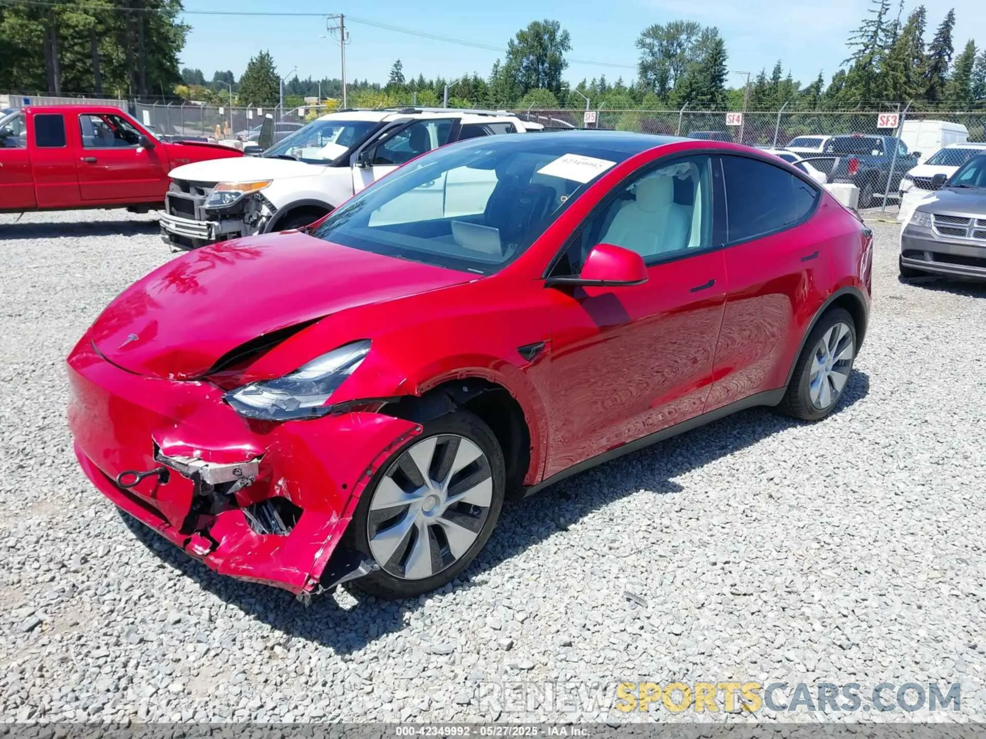 2 Photograph of a damaged car 5YJYGDEE0MF195552 TESLA MODEL Y 2021