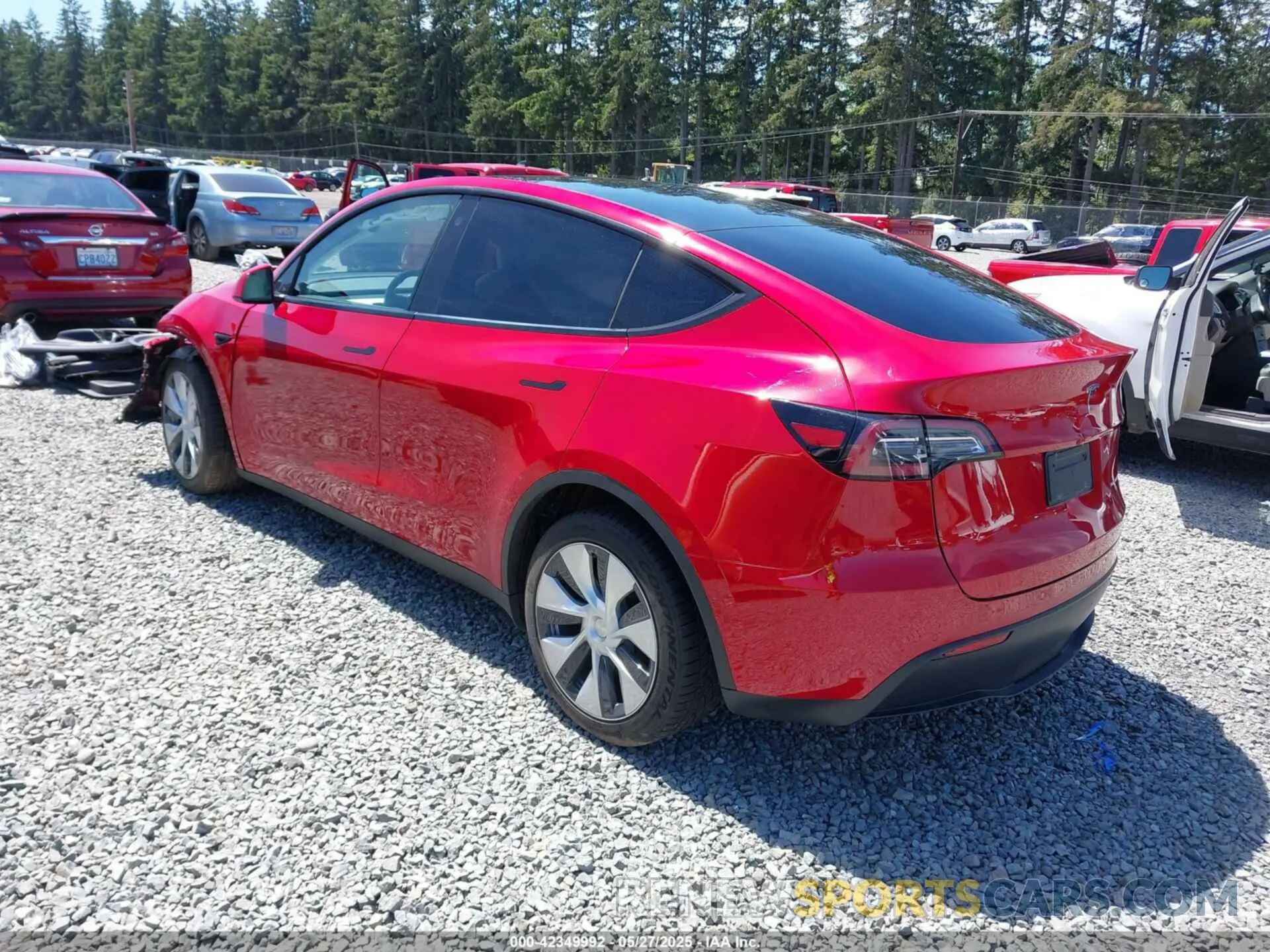 3 Photograph of a damaged car 5YJYGDEE0MF195552 TESLA MODEL Y 2021