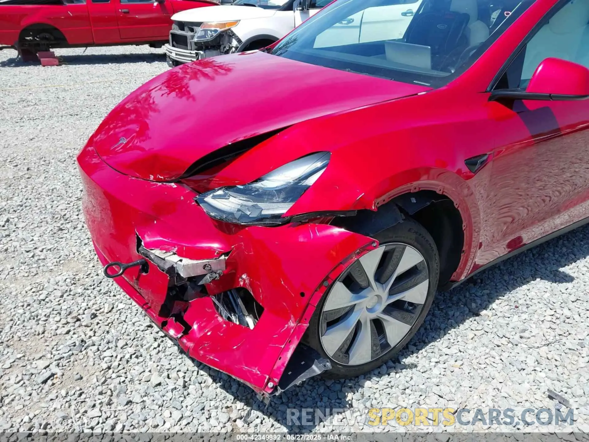 6 Photograph of a damaged car 5YJYGDEE0MF195552 TESLA MODEL Y 2021