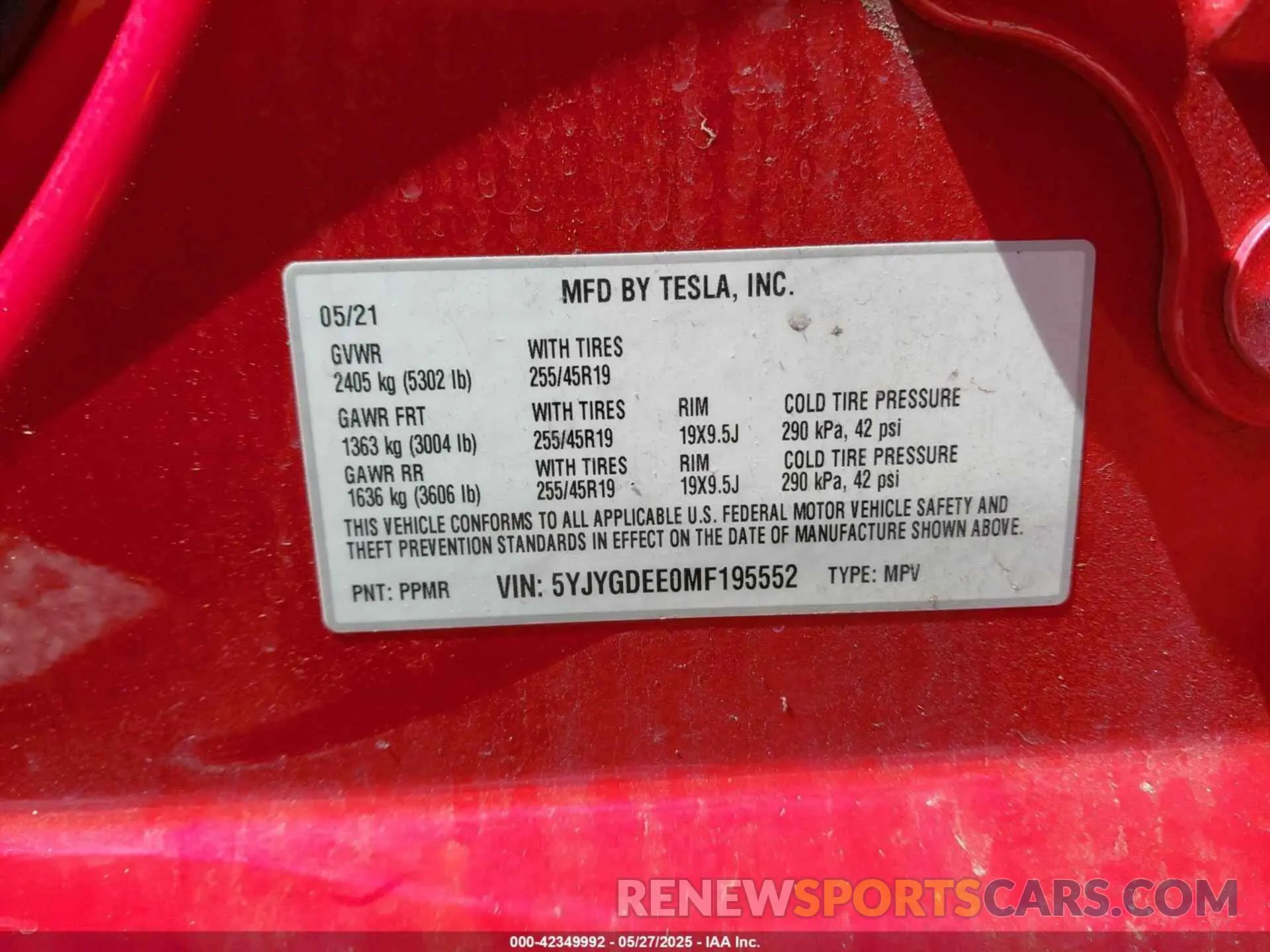 9 Photograph of a damaged car 5YJYGDEE0MF195552 TESLA MODEL Y 2021
