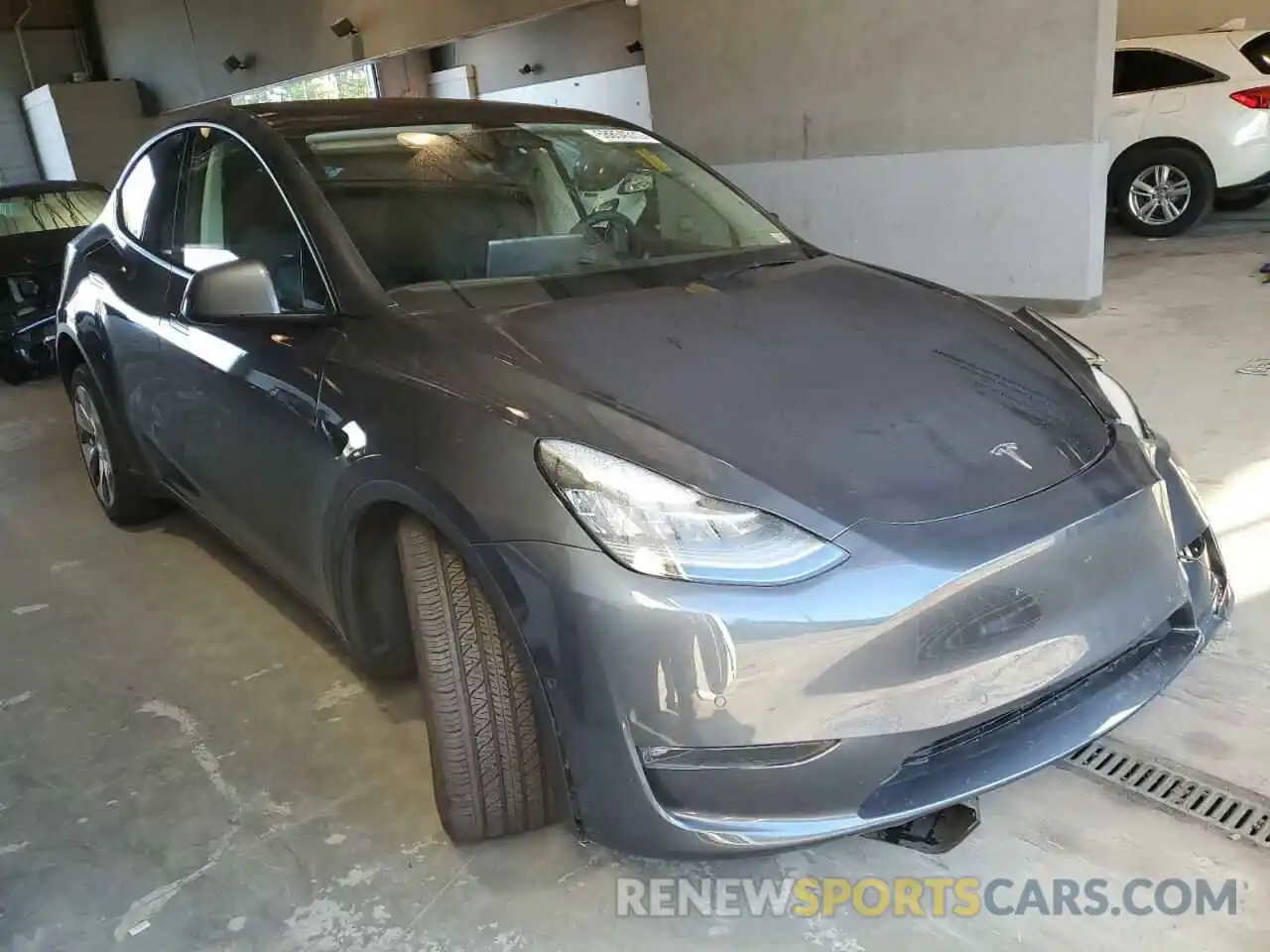 1 Photograph of a damaged car 5YJYGDEE0MF198452 TESLA MODEL Y 2021