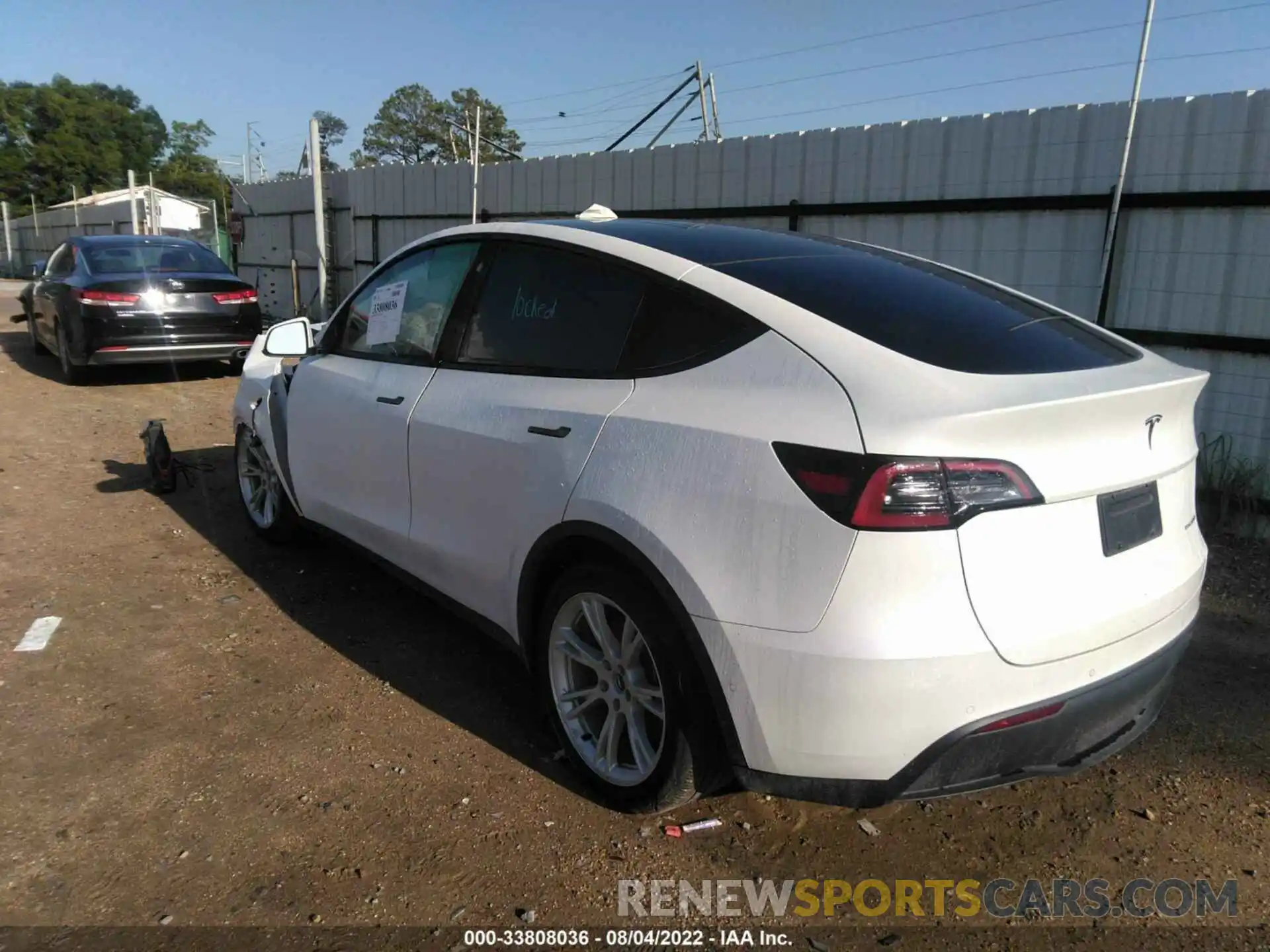 3 Photograph of a damaged car 5YJYGDEE0MF202452 TESLA MODEL Y 2021