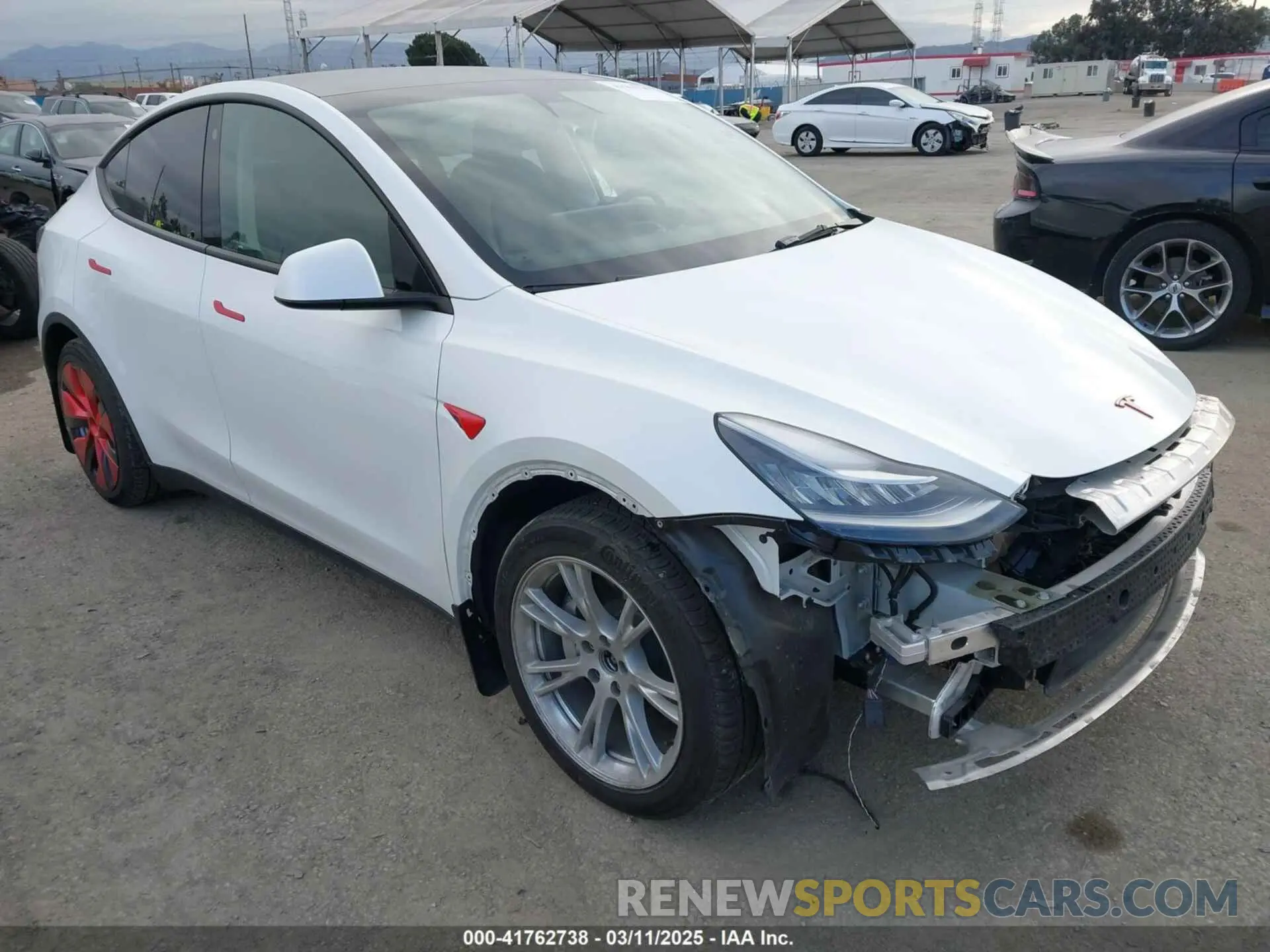 1 Photograph of a damaged car 5YJYGDEE0MF209045 TESLA MODEL Y 2021
