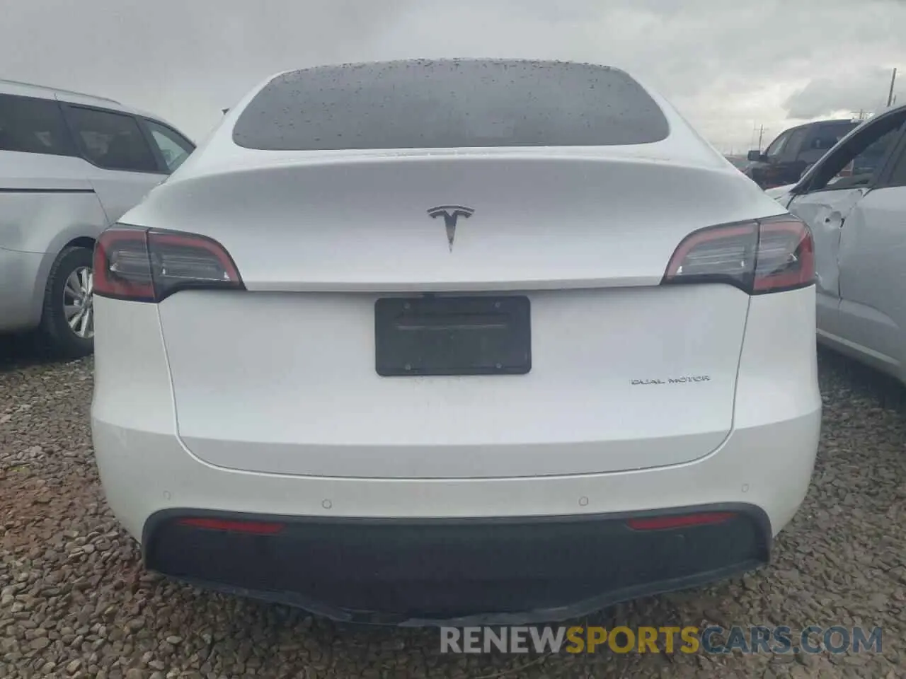 6 Photograph of a damaged car 5YJYGDEE0MF213418 TESLA MODEL Y 2021