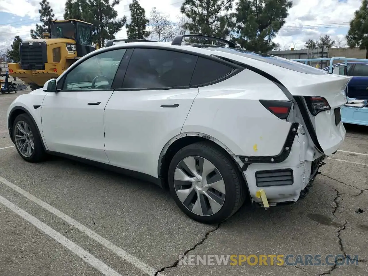 2 Photograph of a damaged car 5YJYGDEE0MF213600 TESLA MODEL Y 2021