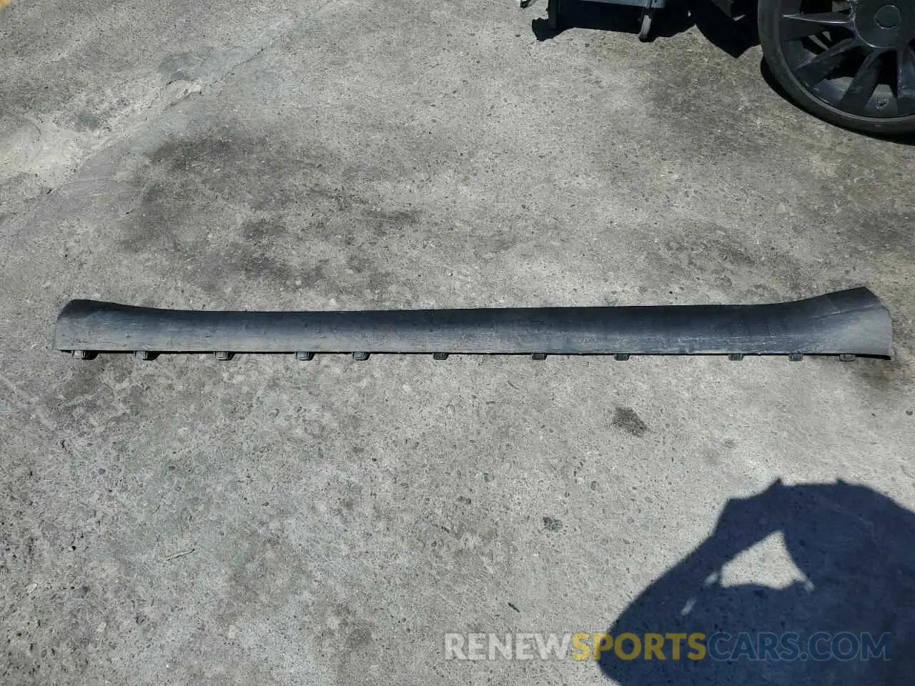 13 Photograph of a damaged car 5YJYGDEE0MF217761 TESLA MODEL Y 2021