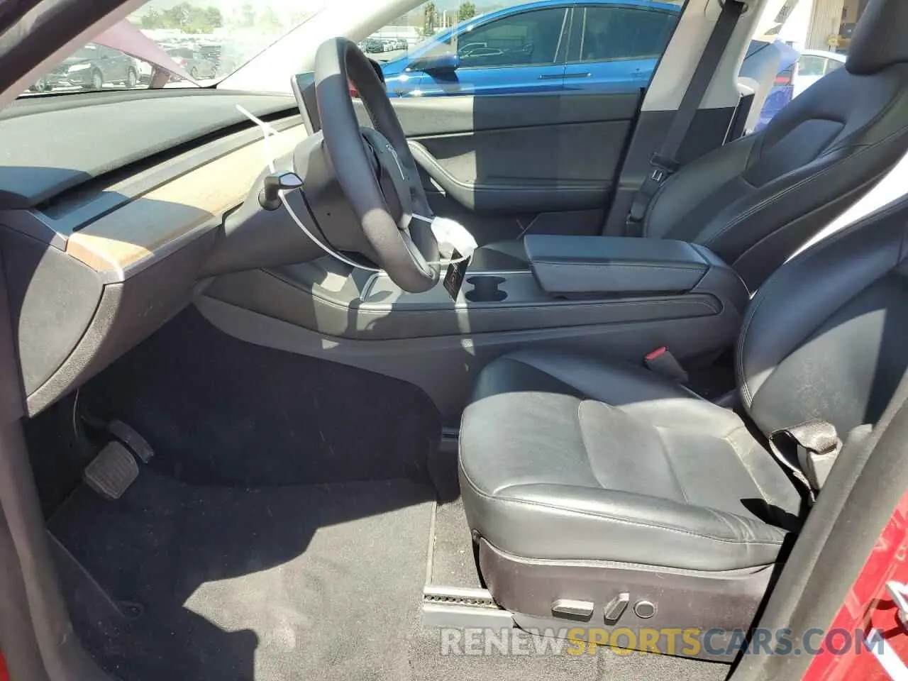 7 Photograph of a damaged car 5YJYGDEE0MF217761 TESLA MODEL Y 2021