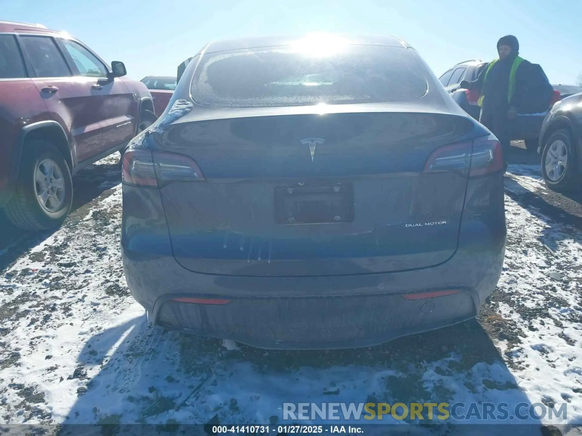 15 Photograph of a damaged car 5YJYGDEE0MF228744 TESLA MODEL Y 2021