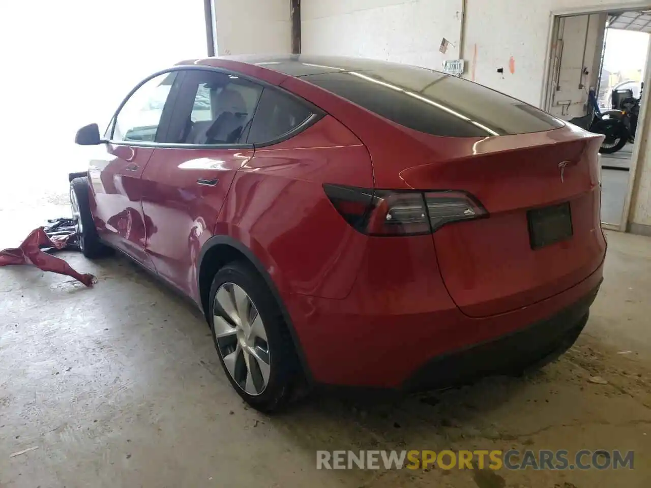 3 Photograph of a damaged car 5YJYGDEE0MF233068 TESLA MODEL Y 2021