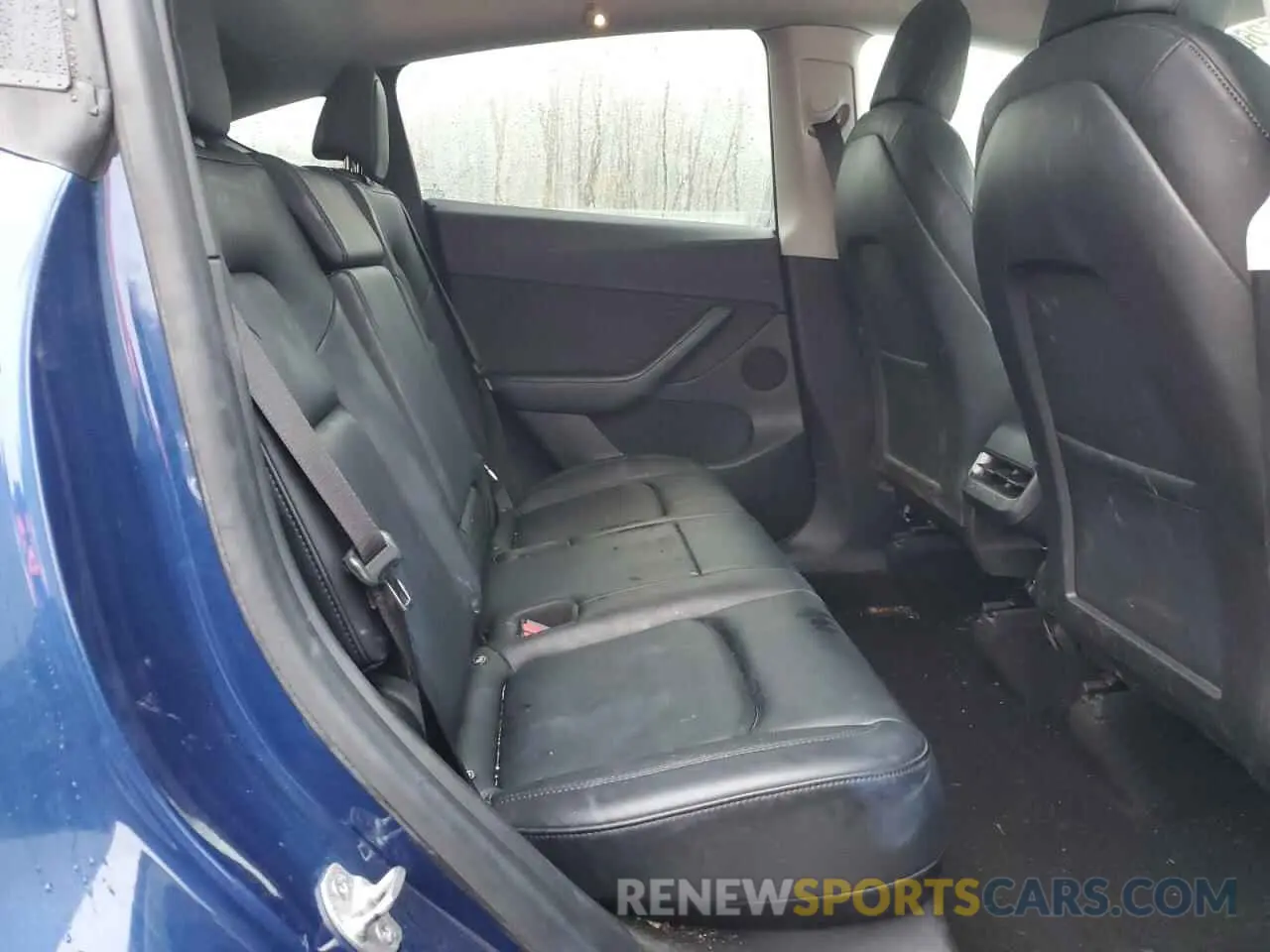 10 Photograph of a damaged car 5YJYGDEE0MF245009 TESLA MODEL Y 2021